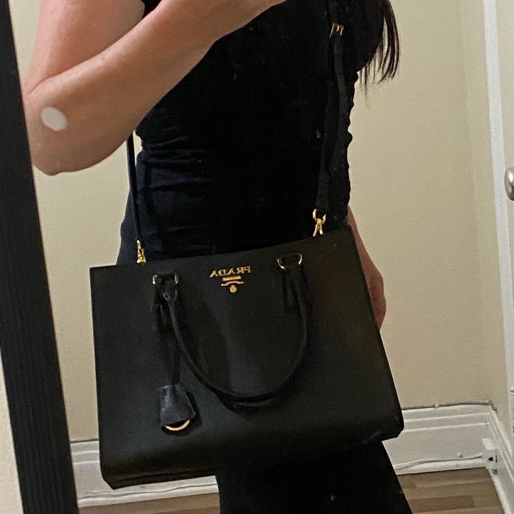 ❗️SOLD❗️Prada Saffiano Lux! New condition! - Picture 10 of 11